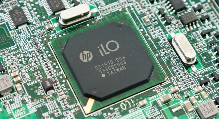 بررسی سرور HP DL380 G9 - پورت iLO